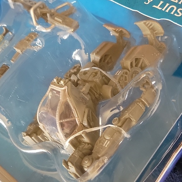 Avatar AMP Suit & Colonel Miles Quaritch Playset - Picture 3 of 4